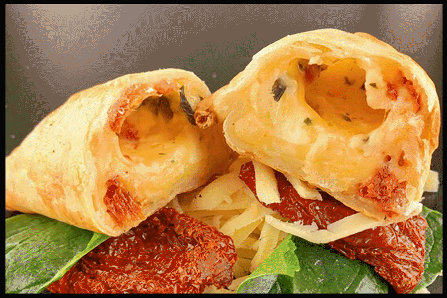Empanada de muzzarella y tomates secos